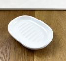 Piattino porta sapone di ricambio in ceramica bianca forma ovale con base tonda da fissare su piantane e accessori standard