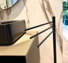 Piantana lavabo in stile minimale colore nero opaco porta asciugamani in ottone verniciato garanzia qualità